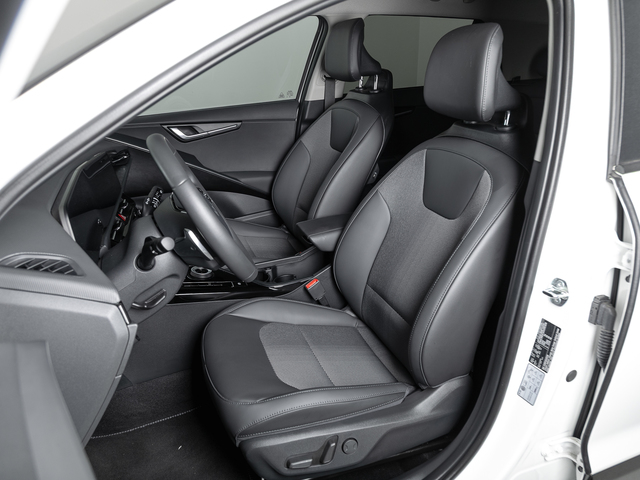 Foto 27 Kia Niro 1.6 GDi HEV Drive 104 kW (141 CV)