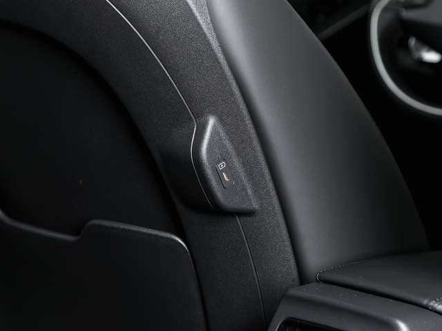 Foto 31 Kia Niro 1.6 GDi HEV Drive 104 kW (141 CV)