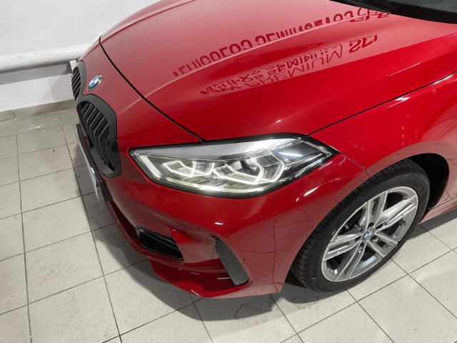BMW Serie 1 116d color Rojo. Año 2024. 85KW(116CV). Diésel. En concesionario Hispamovil Elche de Alicante