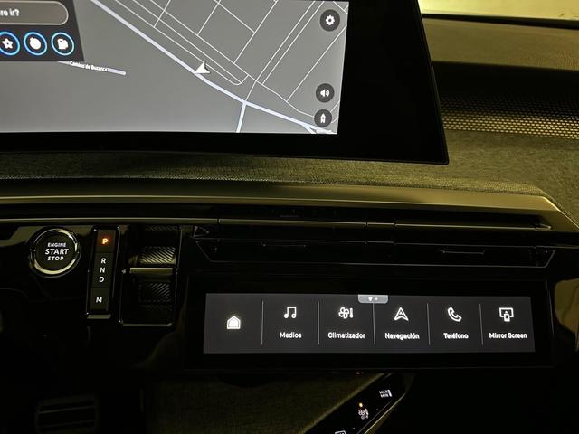 Foto 19 Peugeot 5008 Hybrid 1.2 Allure eDCS6 107 kW (145 CV)