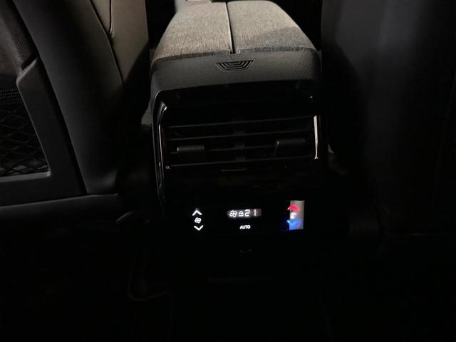 Foto 24 Peugeot 5008 Hybrid 1.2 Allure eDCS6 107 kW (145 CV)