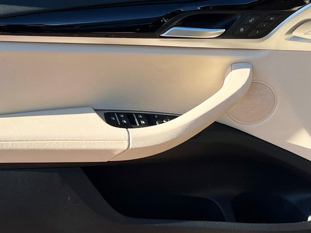 BMW X3 xDrive20d color Negro. Año 2023. 140KW(190CV). Diésel. En concesionario MURCIA PREMIUM S.L. JUAN CARLOS I de Murcia