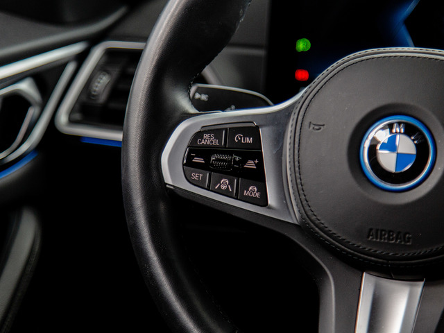 BMW i4 eDrive40 color Blanco. Año 2024. 250KW(340CV). Eléctrico. En concesionario Móvil Begar Alicante de Alicante