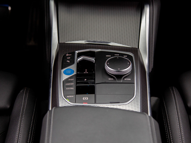 BMW i4 eDrive40 color Blanco. Año 2024. 250KW(340CV). Eléctrico. En concesionario Móvil Begar Alicante de Alicante