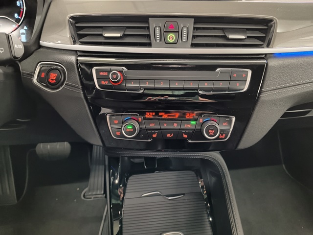 BMW X1 sDrive18d color Negro. Año 2022. 110KW(150CV). Diésel. En concesionario Autoberón de La Rioja