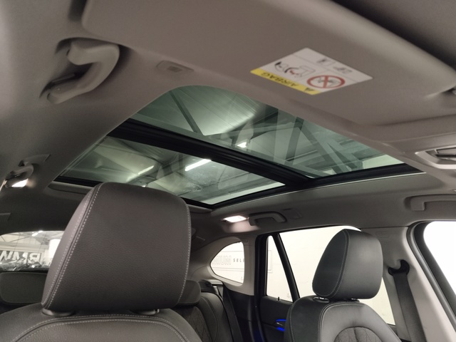 BMW X1 sDrive18d color Negro. Año 2022. 110KW(150CV). Diésel. En concesionario Autoberón de La Rioja