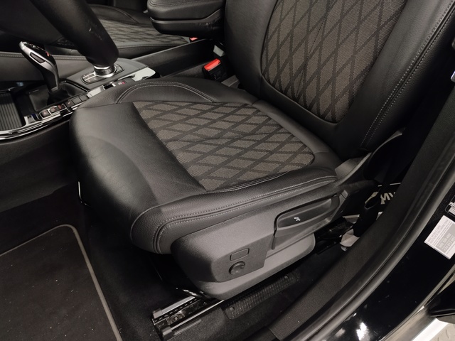 BMW X1 sDrive18d color Negro. Año 2022. 110KW(150CV). Diésel. En concesionario Autoberón de La Rioja