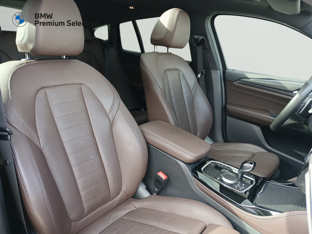 BMW Serie 1 120d color Negro. Año 2024. 120KW(163CV). Diésel. En concesionario Adler Motor S.L. TOLEDO de Toledo