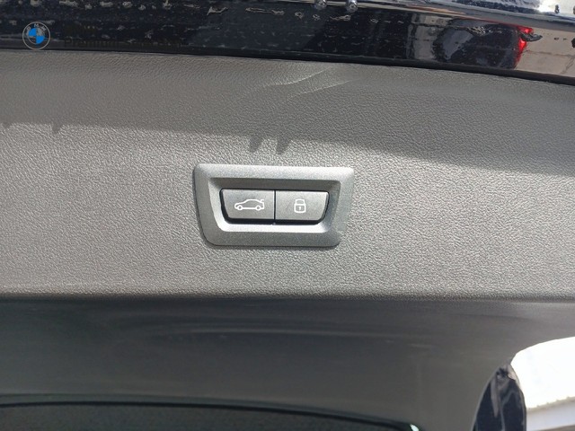 BMW Serie 1 120d color Negro. Año 2024. 120KW(163CV). Diésel. En concesionario Adler Motor S.L. TOLEDO de Toledo