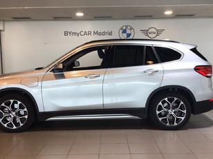Fotos de BMW X1 xDrive25e color Gris Plata. Año 2021. 162KW(220CV). Híbrido Electro/Gasolina. En concesionario BYmyCAR Madrid - Alcalá de Madrid