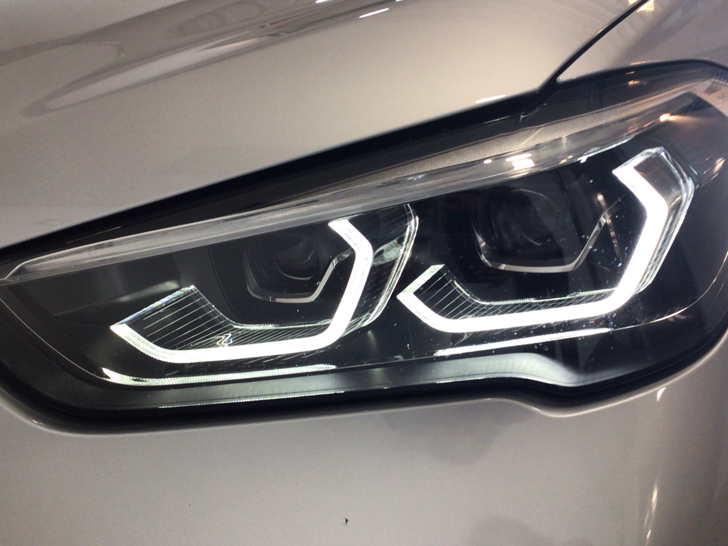 BMW X1 xDrive25e color Gris Plata. Año 2021. 162KW(220CV). Híbrido Electro/Gasolina. En concesionario BYmyCAR Madrid - Alcalá de Madrid