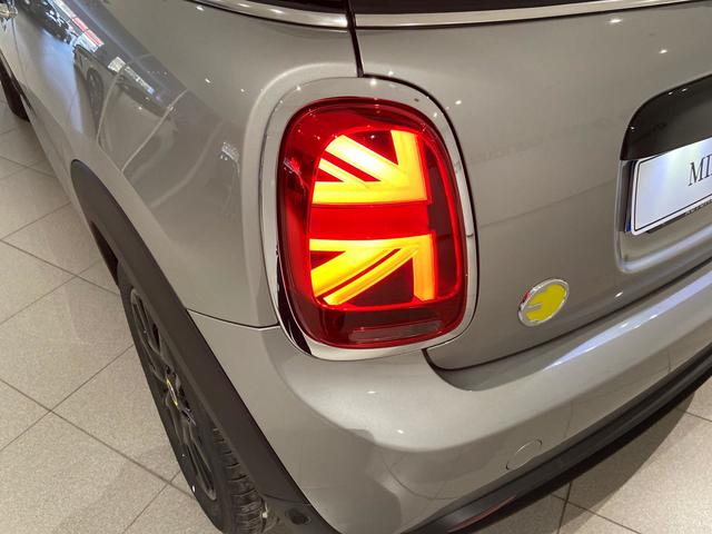 Foto 15 MINI  3 Puertas Cooper SE 135 kW (184 CV)