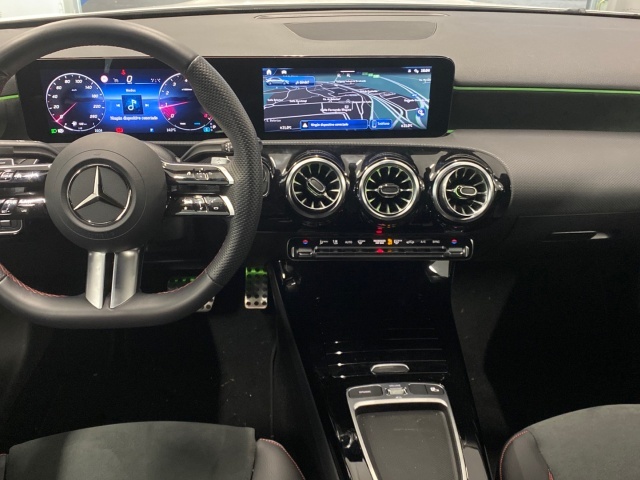 Mercedes-Benz Clase A Sedán 200 120 kW (163 CV)