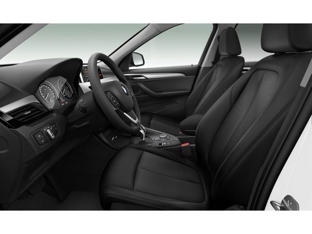 BMW X1 sDrive18d color Blanco. Año 2021. 110KW(150CV). Diésel. En concesionario Hispamovil Elche de Alicante