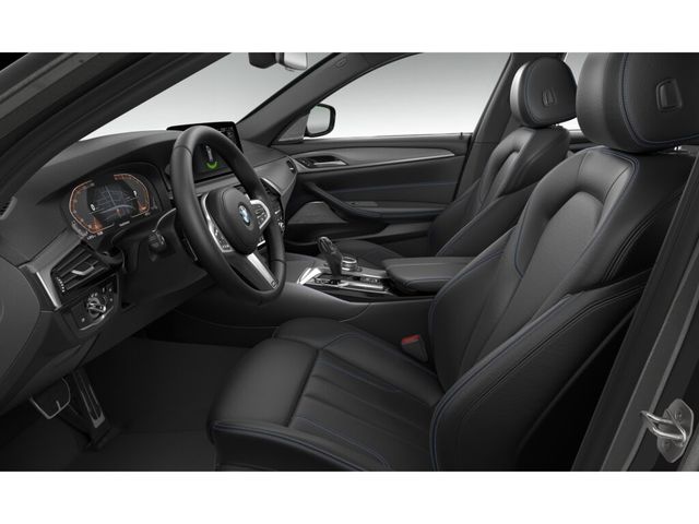 BMW Serie 5 530d Touring color Gris. Año 2021. 210KW(286CV). Diésel. En concesionario Hispamovil Elche de Alicante