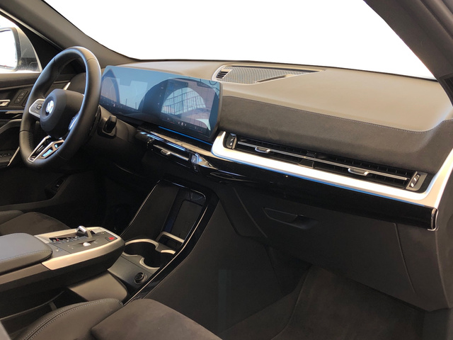 BMW X2 sDrive18d color Gris. Año 2025. 110KW(150CV). Diésel. En concesionario Vehinter Alcorcón de Madrid