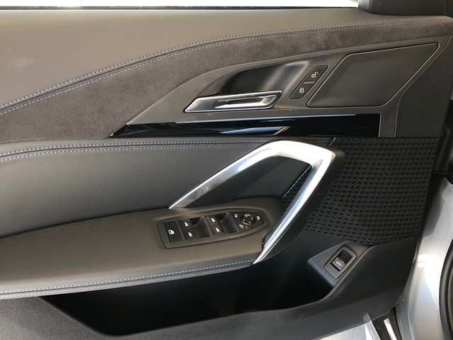 BMW X2 sDrive18d color Gris. Año 2025. 110KW(150CV). Diésel. En concesionario Vehinter Alcorcón de Madrid