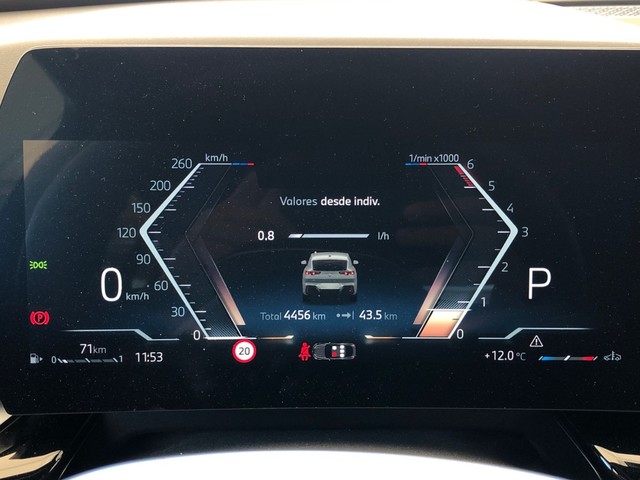 BMW X2 sDrive18d color Gris. Año 2025. 110KW(150CV). Diésel. En concesionario Vehinter Alcorcón de Madrid