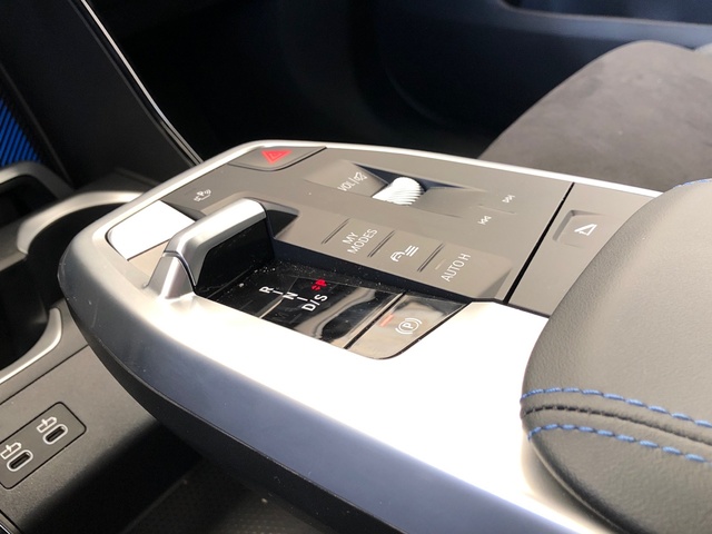 BMW X2 sDrive18d color Gris. Año 2025. 110KW(150CV). Diésel. En concesionario Vehinter Alcorcón de Madrid