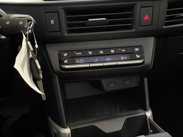 Foto 22 Opel Frontera 1.2T XHT Hybrid Edition eDCT6 107 kW (146 CV)