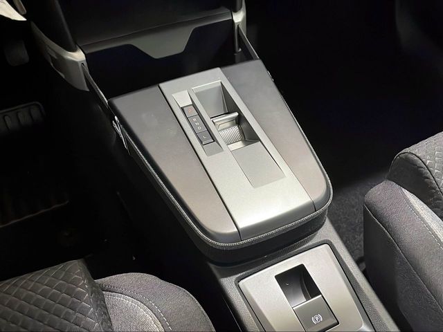 Foto 23 Opel Frontera 1.2T XHT Hybrid Edition eDCT6 107 kW (146 CV)