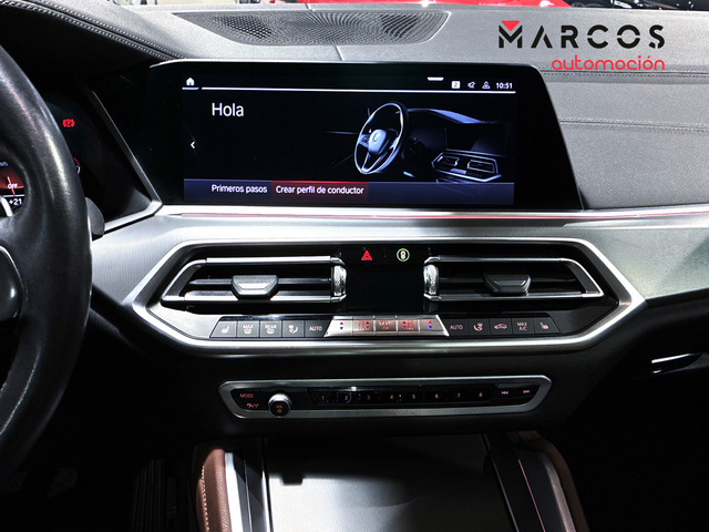 BMW X6 xDrive30d color Marrón. Año 2020. 195KW(265CV). Diésel. En concesionario BMW Marcos Automoción de Valencia