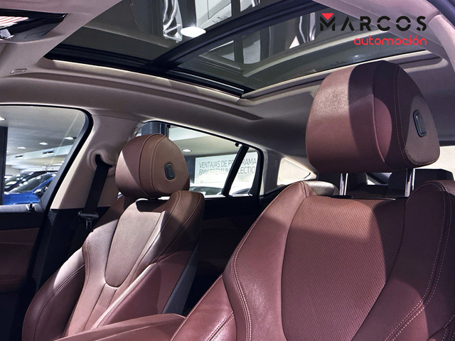 BMW X6 xDrive30d color Marrón. Año 2020. 195KW(265CV). Diésel. En concesionario BMW Marcos Automoción de Valencia