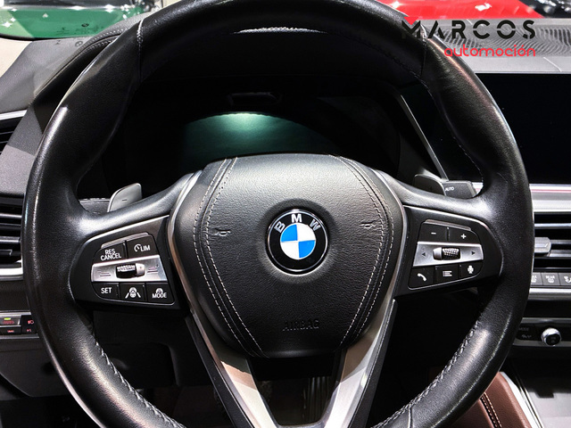 BMW X6 xDrive30d color Marrón. Año 2020. 195KW(265CV). Diésel. En concesionario BMW Marcos Automoción de Valencia