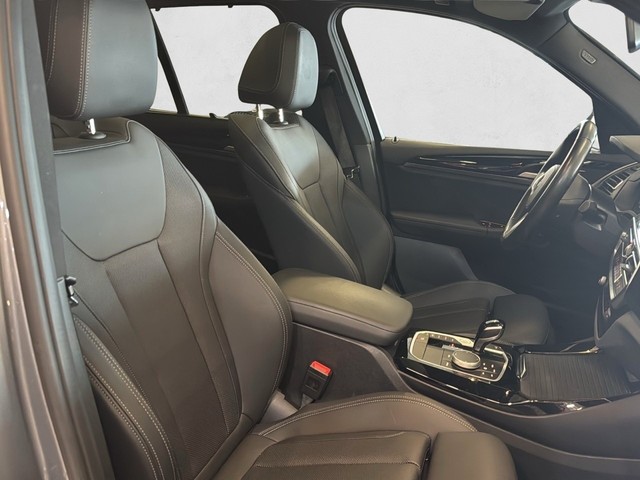 BMW X3 xDrive20d color Gris. Año 2023. 140KW(190CV). Diésel. En concesionario Enekuri Motor de Vizcaya