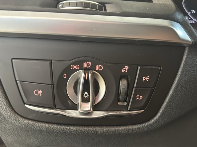 BMW X3 xDrive20d color Gris. Año 2023. 140KW(190CV). Diésel. En concesionario Enekuri Motor de Vizcaya