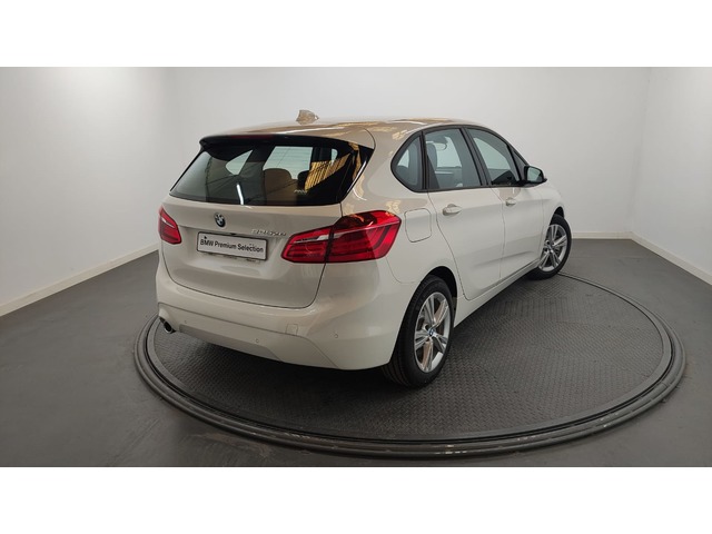 BMW Serie 2 225xe iPerformance Active Tourer color Blanco. Año 2022. 165KW(224CV). Híbrido Electro/Gasolina. En concesionario Proa Premium Palma de Illes Balears