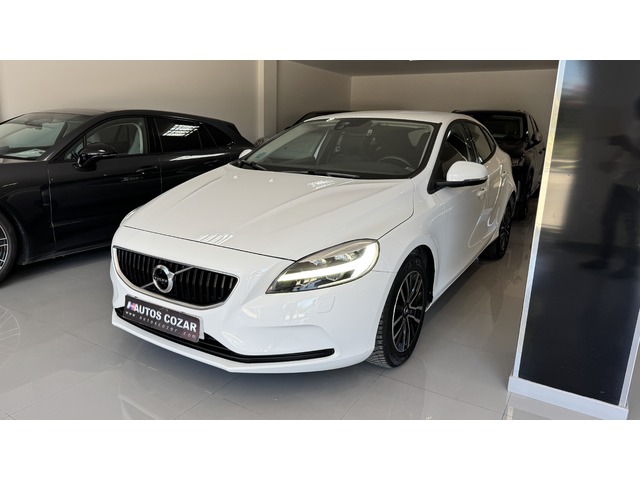 Volvo V40 T2 Momentum 90 kW (122 CV)