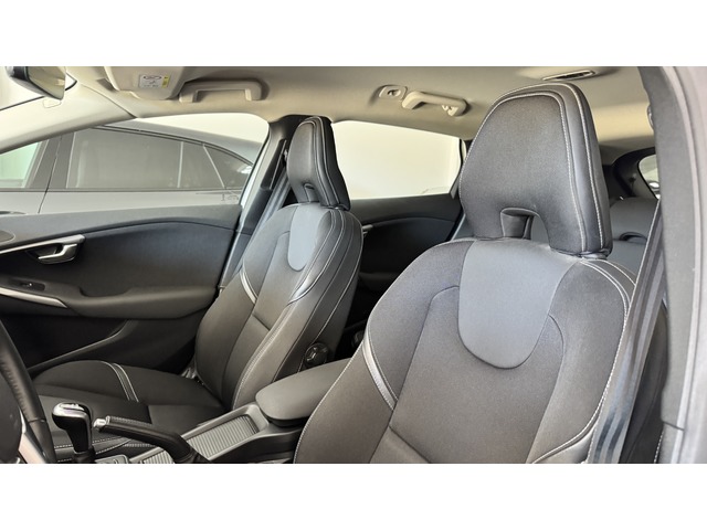 Volvo V40 T2 Momentum 90 kW (122 CV)