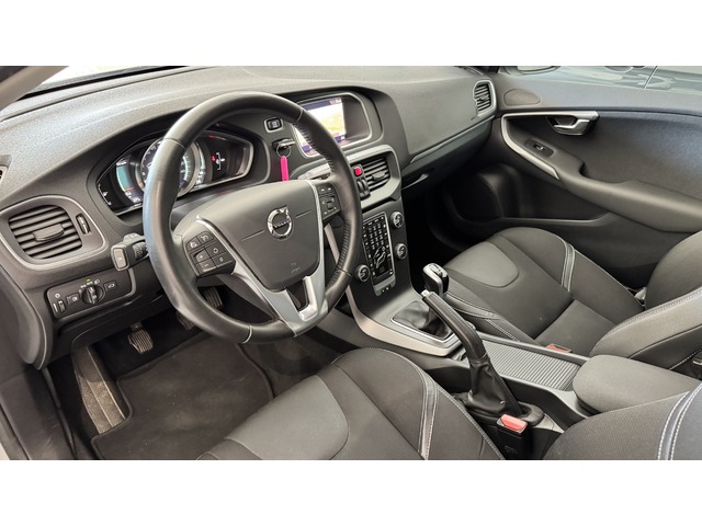 Volvo V40 T2 Momentum 90 kW (122 CV)