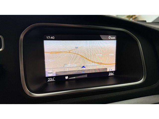 Volvo V40 T2 Momentum 90 kW (122 CV)