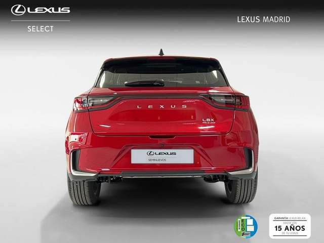 Foto 4 Lexus LBX 1.5 HEV Elegant Plus 100 kW (136 CV)