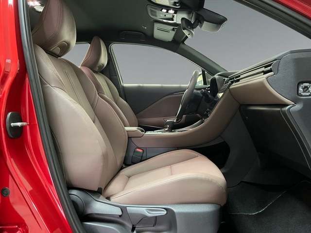 Foto 7 Lexus LBX 1.5 HEV Elegant Plus 100 kW (136 CV)