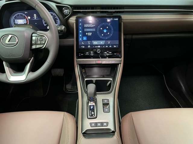 Foto 13 Lexus LBX 1.5 HEV Elegant Plus 100 kW (136 CV)