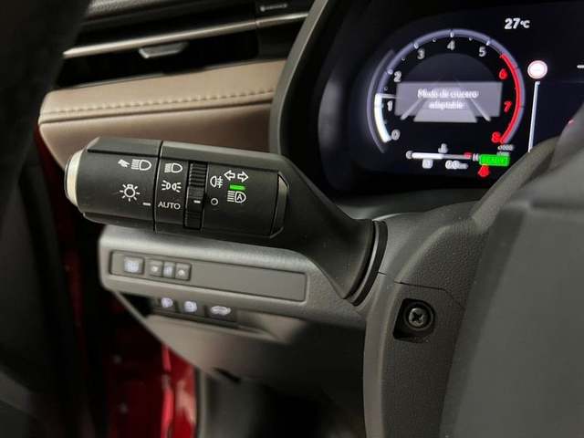 Foto 17 Lexus LBX 1.5 HEV Elegant Plus 100 kW (136 CV)