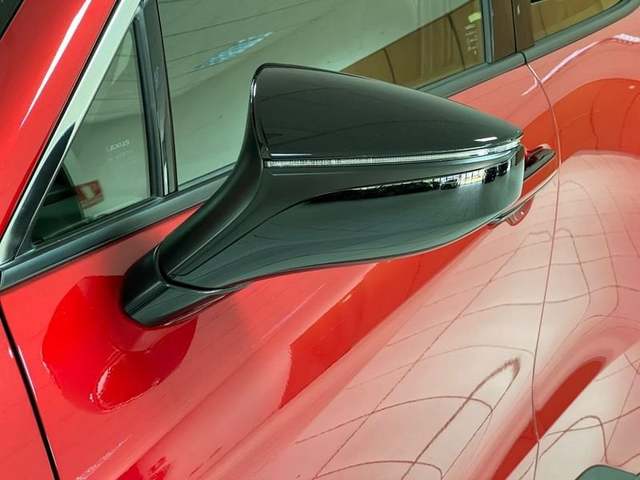 Foto 35 Lexus LBX 1.5 HEV Elegant Plus 100 kW (136 CV)