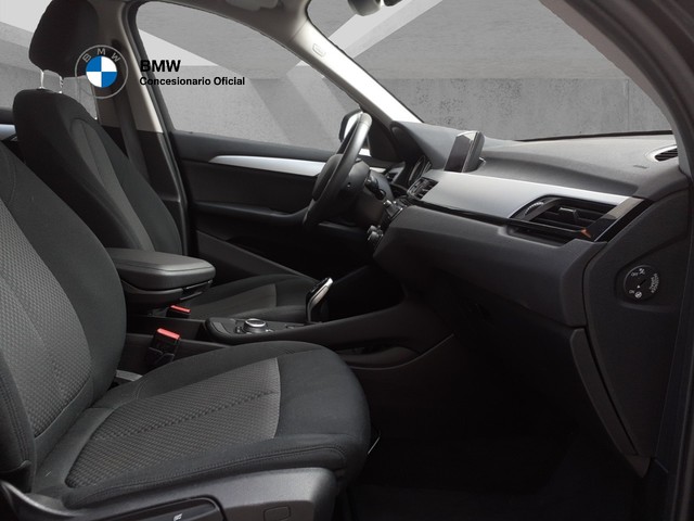 BMW X1 sDrive18d color Negro. Año 2021. 110KW(150CV). Diésel. En concesionario BMW Arlanza Motor Palencia de Palencia