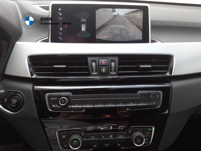 BMW X1 sDrive18d color Negro. Año 2021. 110KW(150CV). Diésel. En concesionario BMW Arlanza Motor Palencia de Palencia