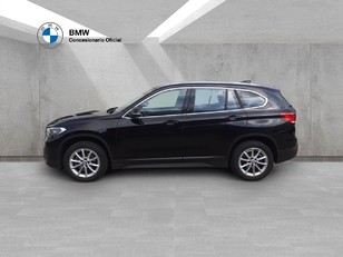 Fotos de BMW X1 sDrive18d color Negro. Año 2021. 110KW(150CV). Diésel. En concesionario BMW Arlanza Motor Palencia de Palencia