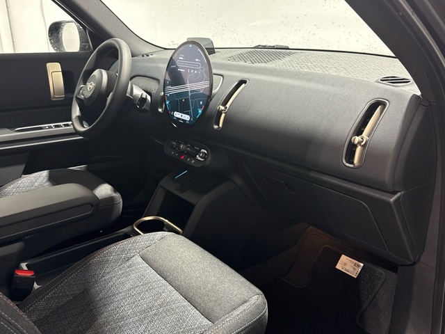 fotoG 7 del MINI MINI Countryman E 150 kW (204 CV) 204cv Eléctrico del 2025 en Madrid