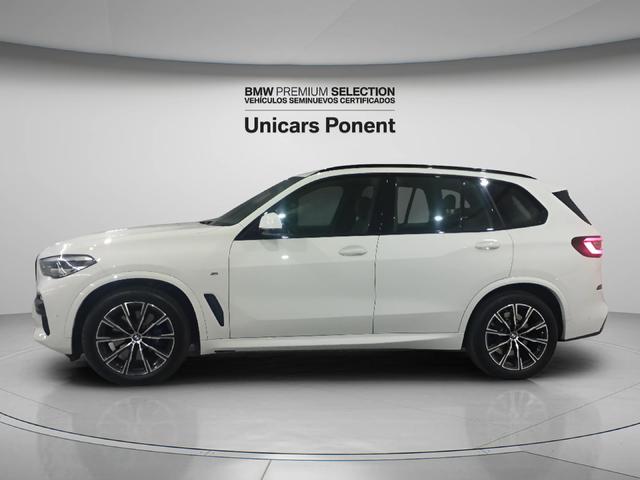 BMW X5 xDrive30d color Blanco. Año 2020. 210KW(286CV). Diésel. En concesionario Unicars Ponent de Lleida