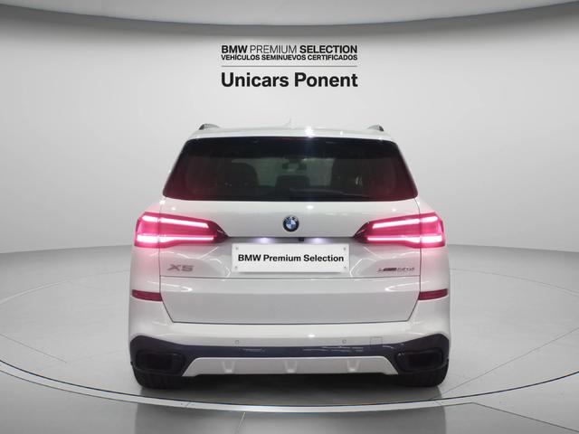 BMW X5 xDrive30d color Blanco. Año 2020. 210KW(286CV). Diésel. En concesionario Unicars Ponent de Lleida