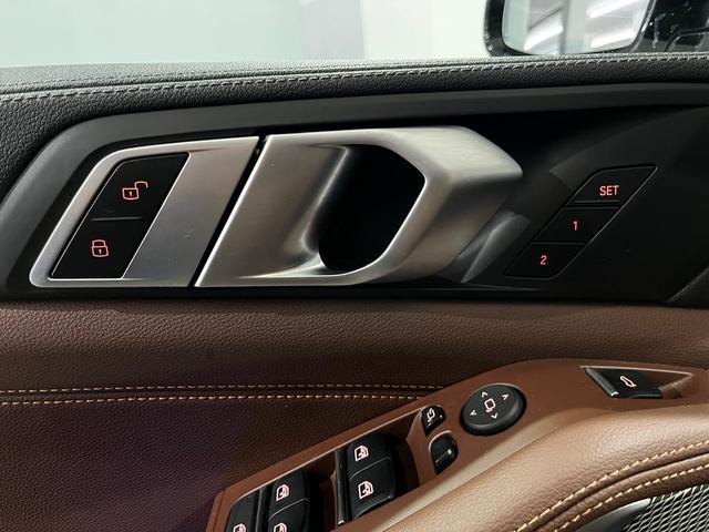 BMW X5 xDrive30d color Blanco. Año 2020. 210KW(286CV). Diésel. En concesionario Unicars Ponent de Lleida