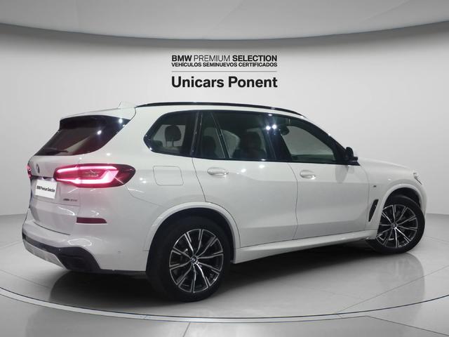 BMW X5 xDrive30d color Blanco. Año 2020. 210KW(286CV). Diésel. En concesionario Unicars Ponent de Lleida
