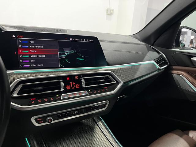 BMW X5 xDrive30d color Blanco. Año 2020. 210KW(286CV). Diésel. En concesionario Unicars Ponent de Lleida