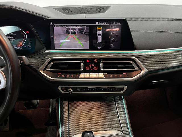 BMW X5 xDrive30d color Blanco. Año 2020. 210KW(286CV). Diésel. En concesionario Unicars Ponent de Lleida